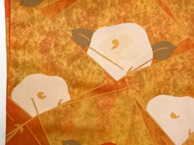  長谷川織物製　引箔松葉・変わり菱に椿模様織出し名古屋帯